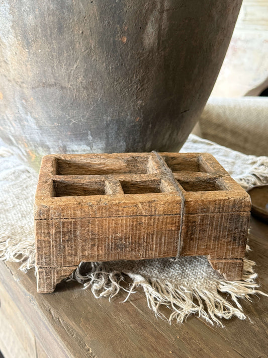 Oud houten tabaksschaaltje uit India- (LH01)