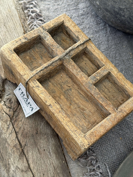Oud houten tabaksschaaltje uit India- (LH01)