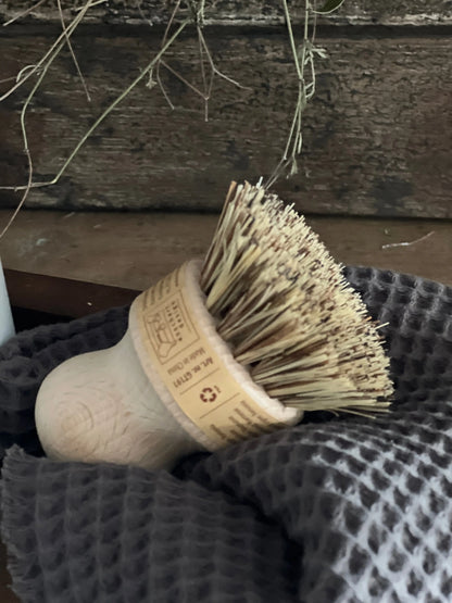 Dishwashing brush