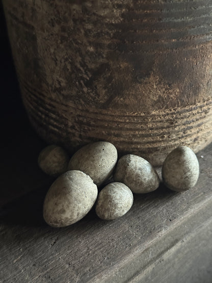 Set van 6 handgemaakte betonnen eitjes – PMR