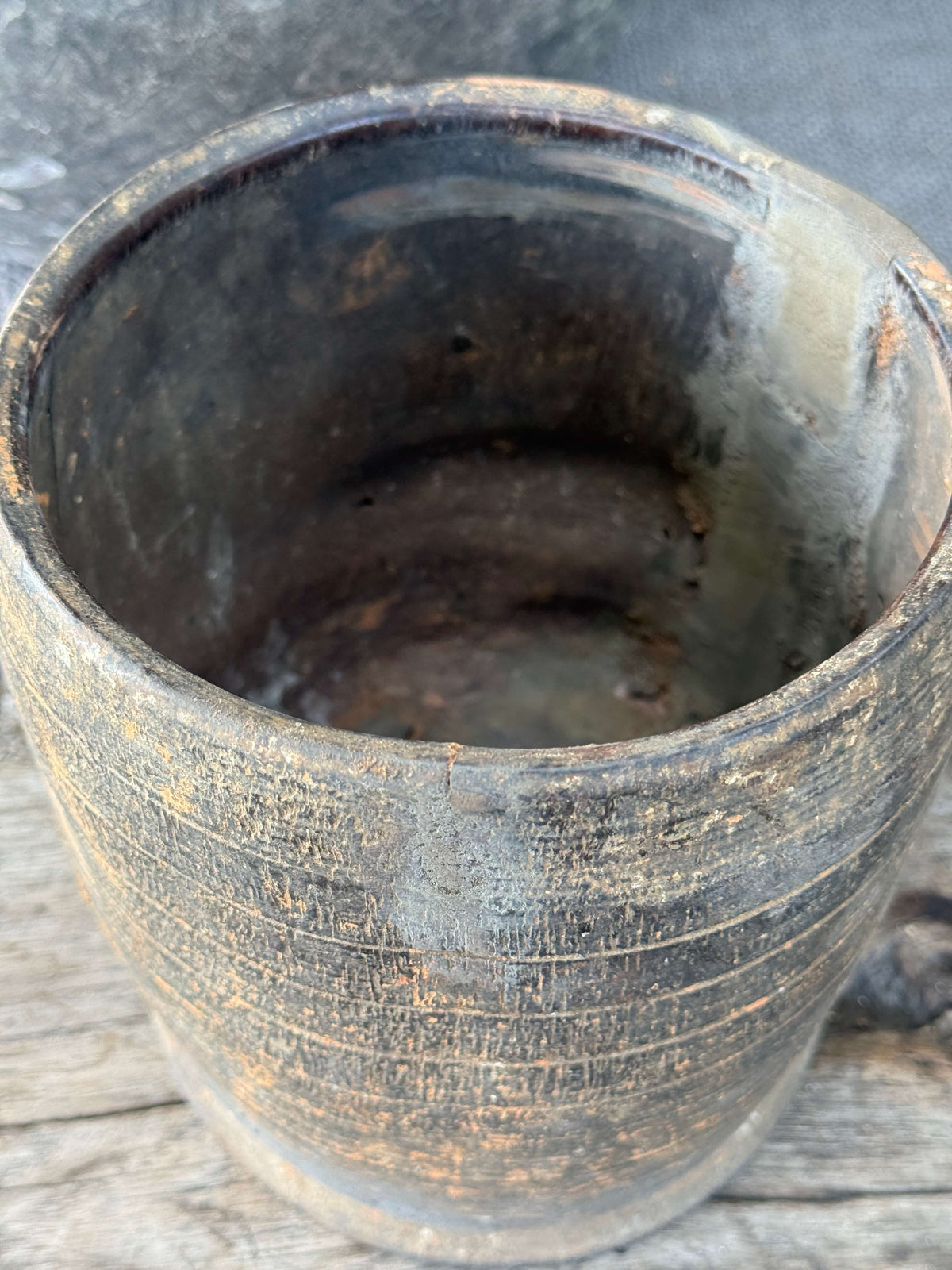 Oud houten potje uit India (LH1)