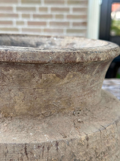 Oude houten Naga pot XXL