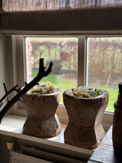 Alter Holzmörser – Indien, inklusive Laterne