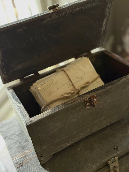 Wooden box Aura Peeperkorn – sturdy and rustic