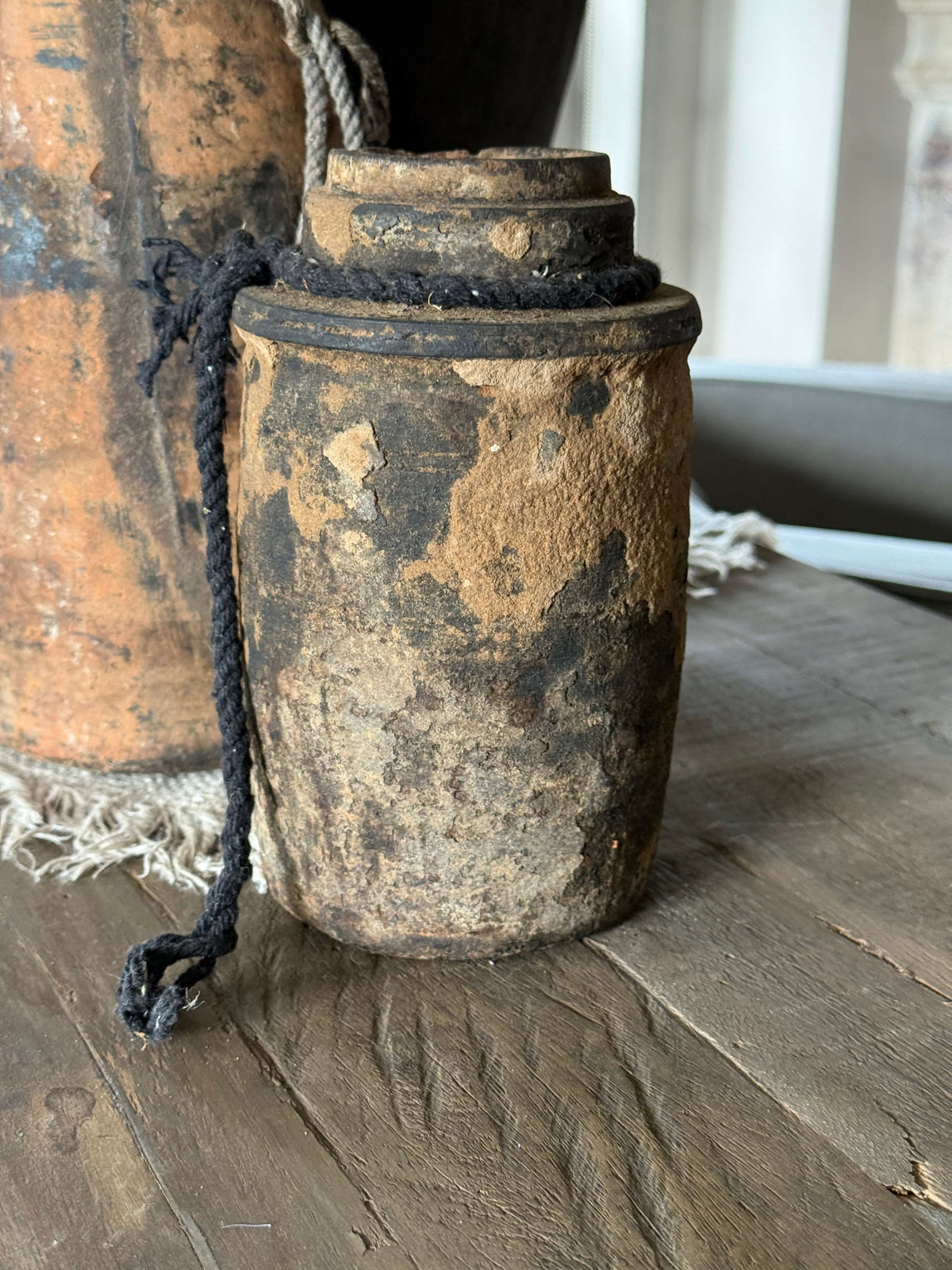 Old Nepalese pot (10)