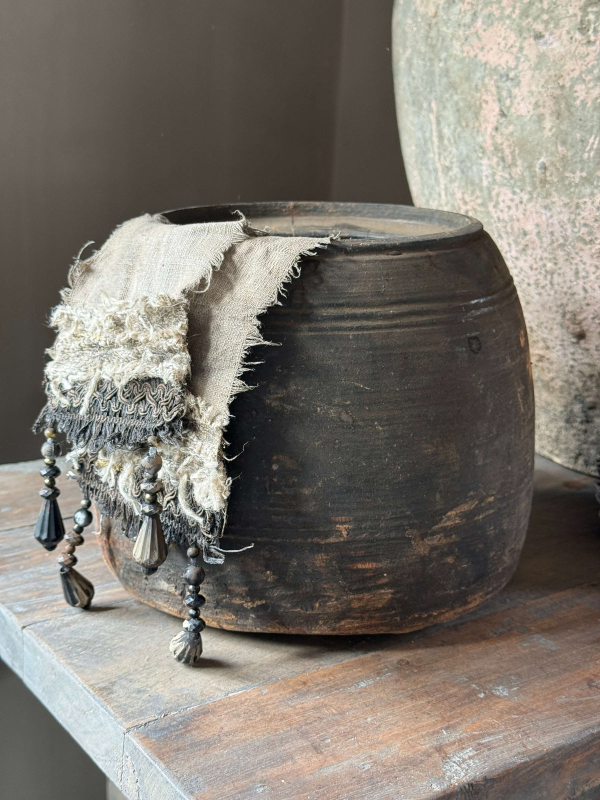 Oud houten pot uit India (LH7)