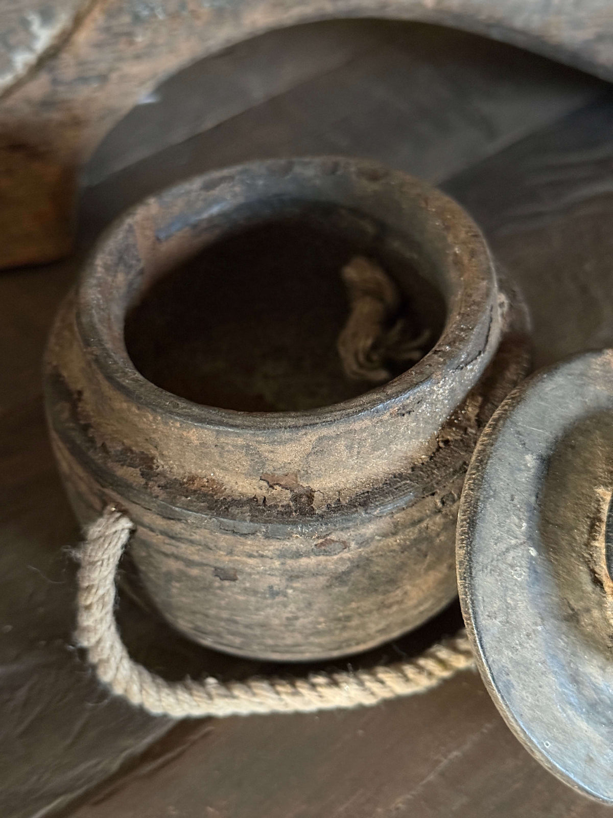 Uniek Oud Nepalees potje (9)