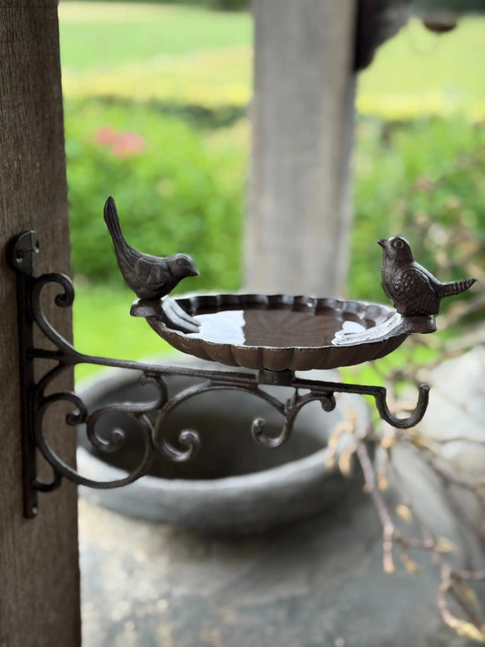Vogeldrink/voederbakje aan wandhanger – smeedijzer – 25x28x14 cm