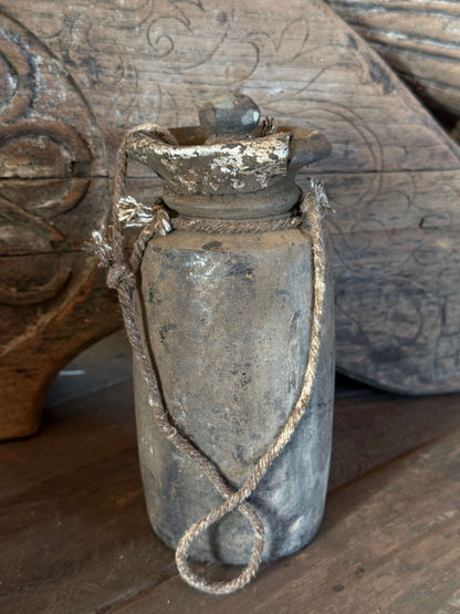 Old Nepalese jar with lid (LH20)