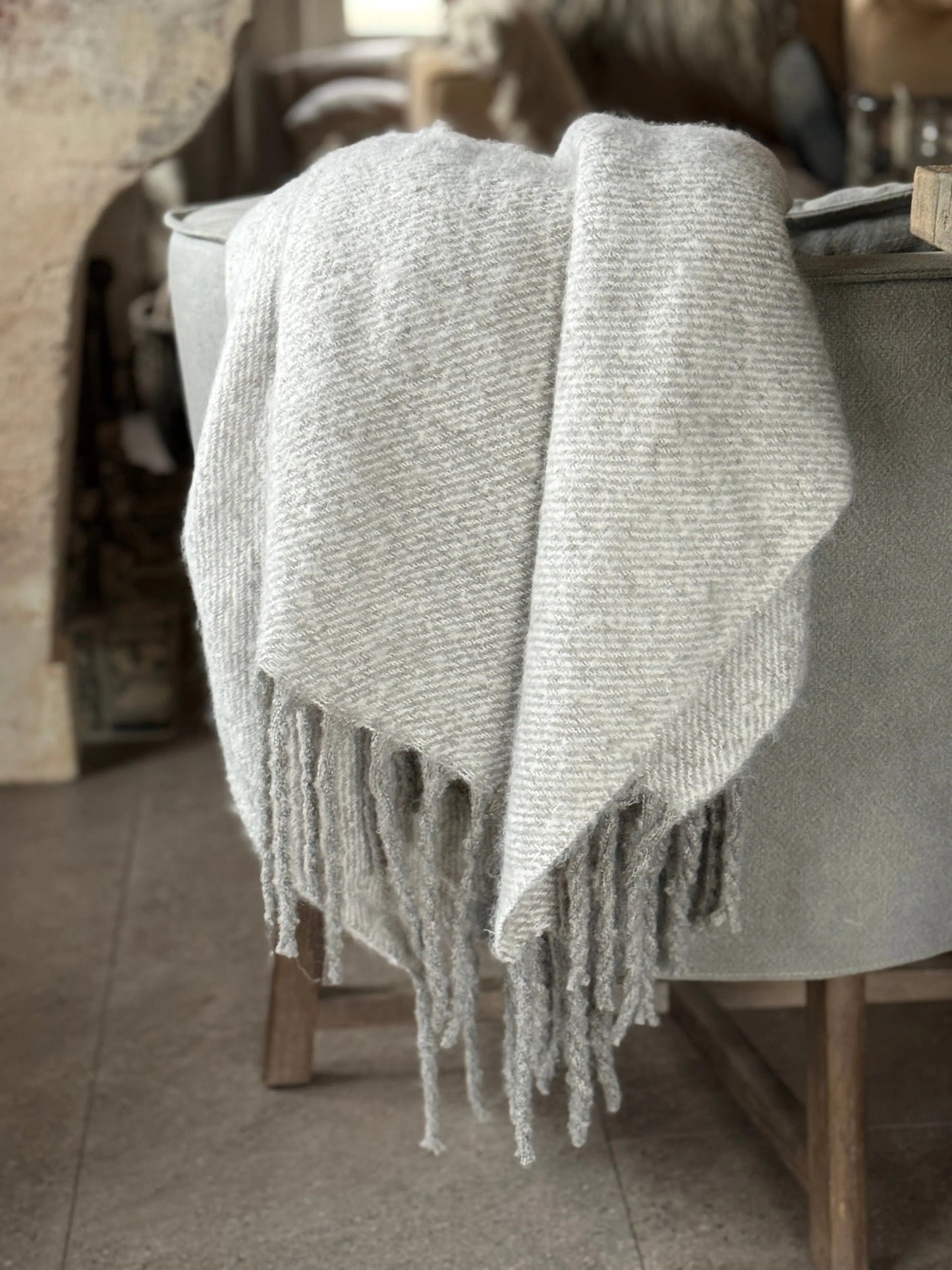 Soft Plaid with Long Fringes – Soft Gray