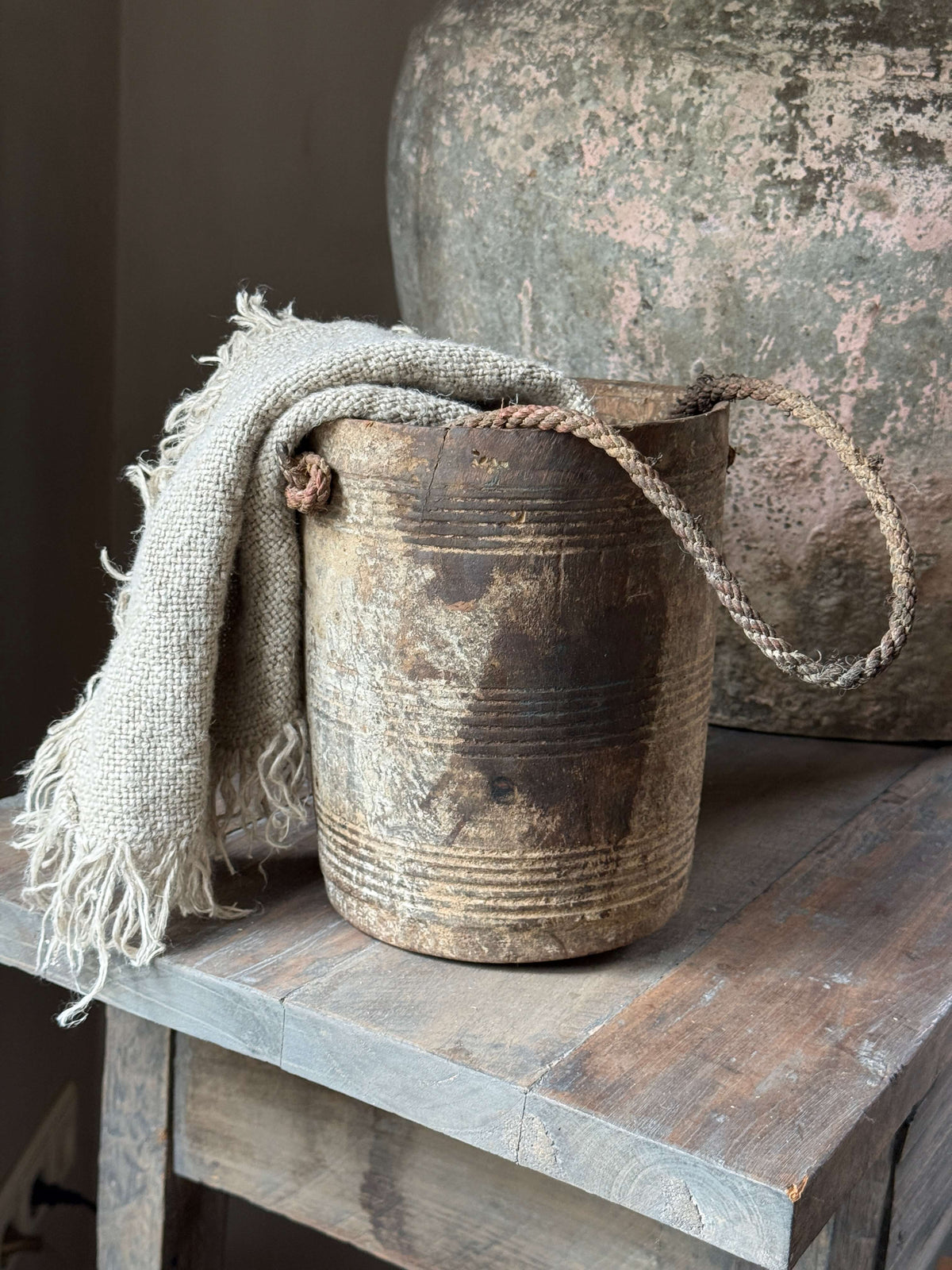 Nepalese pot aan touw