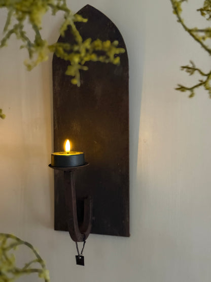 Aura Peeperkorn Wandkandelaren – IJzer met Roestige Afwerking