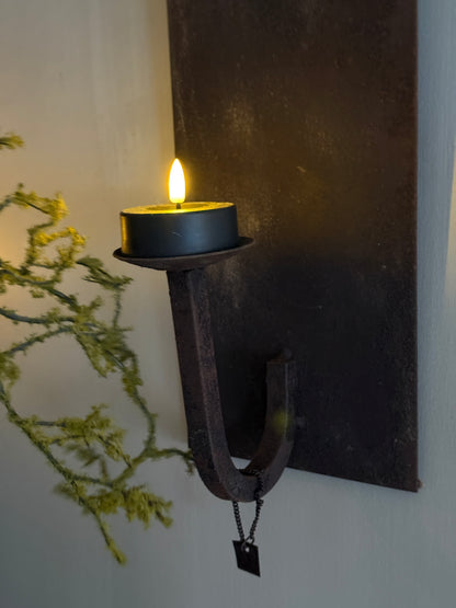 Aura Peeperkorn Wandkandelaren – IJzer met Roestige Afwerking