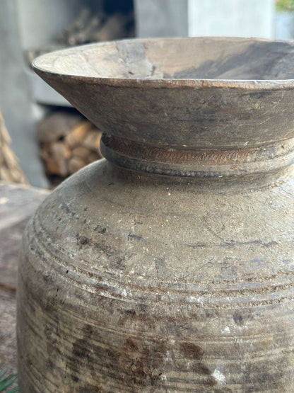 Oude bolle Nepalese pot- (LH31)