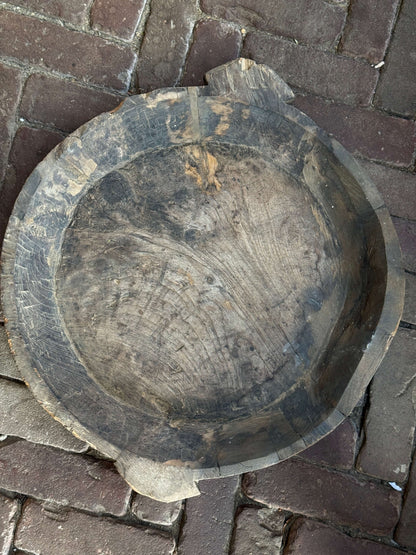 Old wooden bowl from India – Trapa Living – (LH09B)