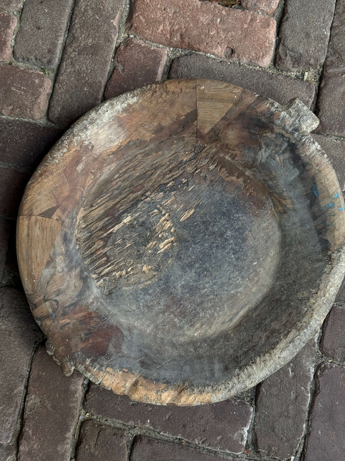 Old wooden bowl from India - unique and well-loved (LH11)