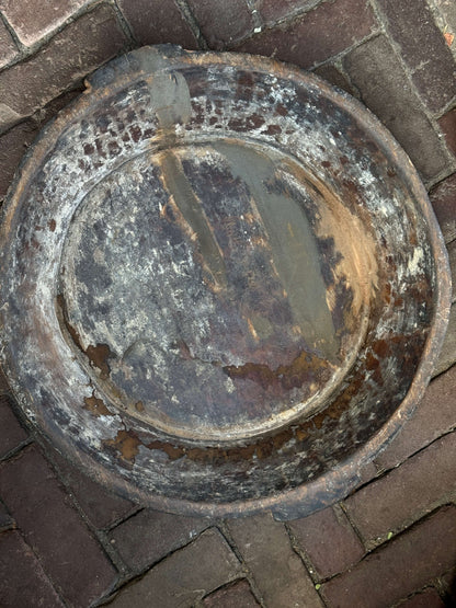 Oude houten schaal met oortjes- (LH19B)