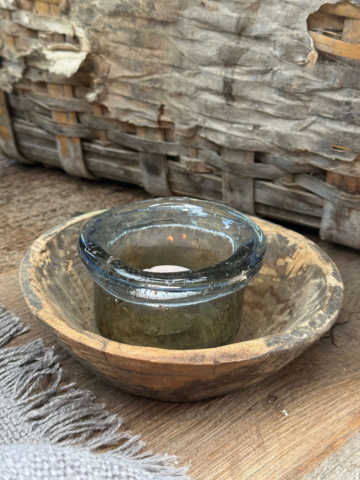 Oud houten schaaltje- (LH2B)