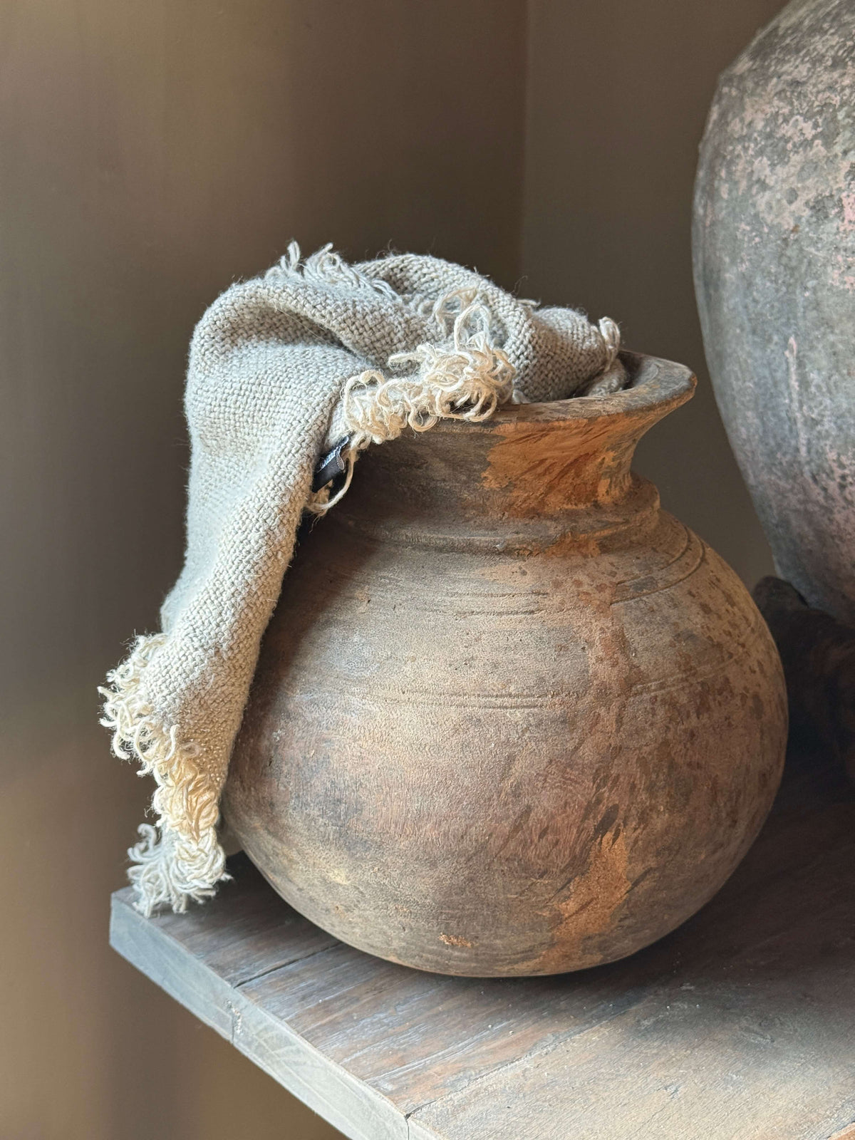 Oude Bolle Nepalese pot- (LH33)