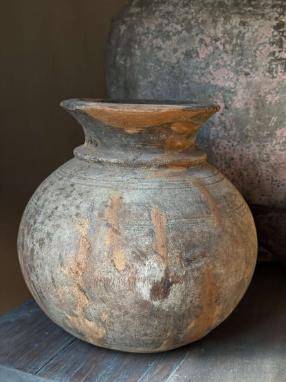 Oude Bolle Nepalese pot- (LH33)