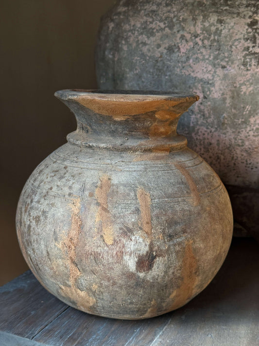 Oude Bolle Nepalese pot- (LH33)