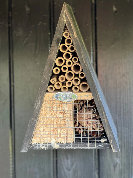 Insect hotel wigwam