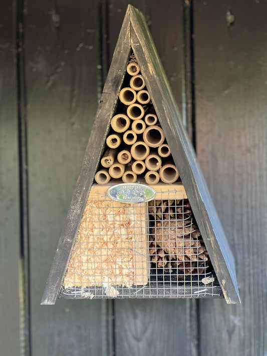Insect hotel wigwam