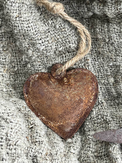 Heart pendant rust, available in S and M