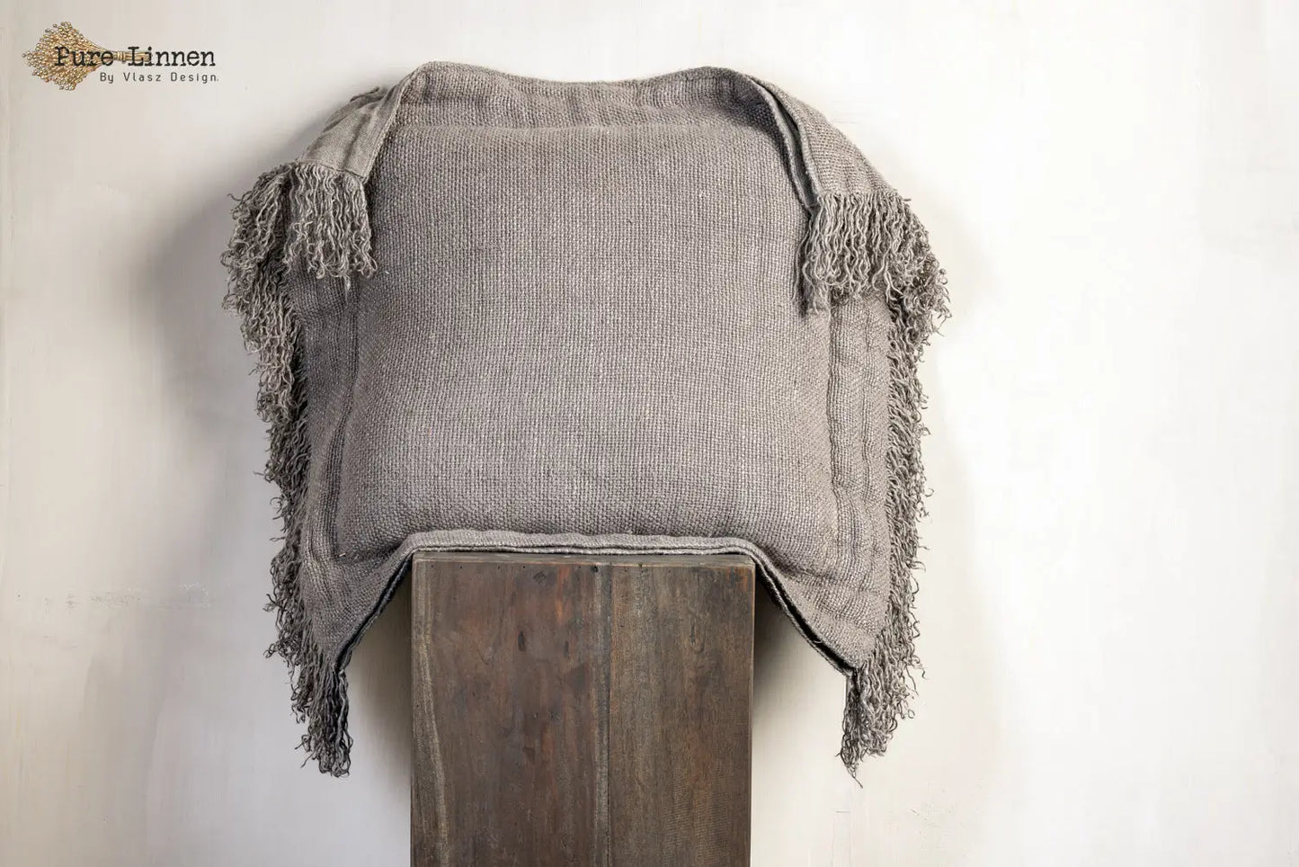 Cushion Rebecca Grey 70x70 cm.