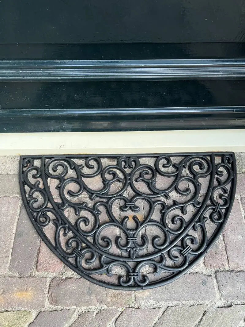 Half round rubber doormat