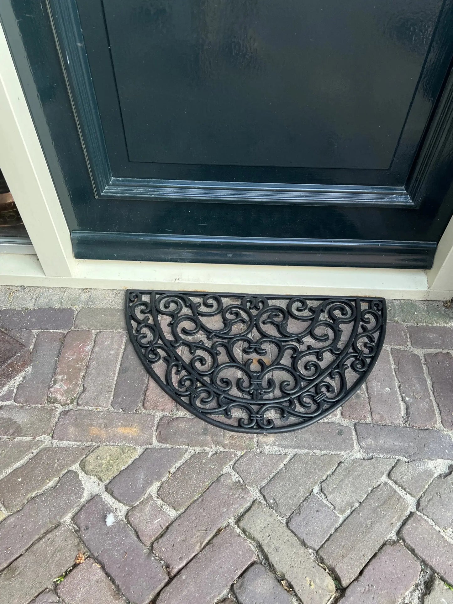 Half round rubber doormat