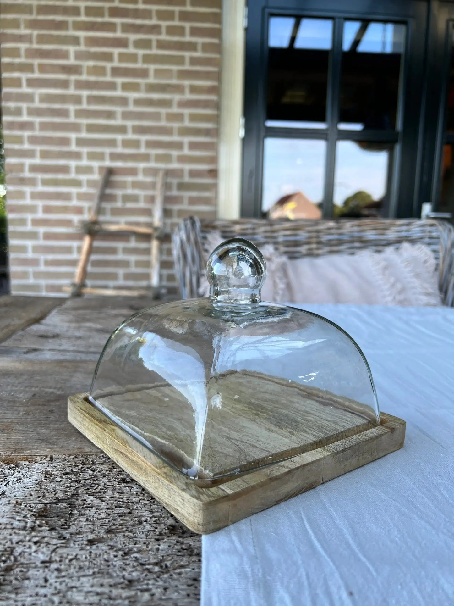 Luxury dome square available in M ​​and L