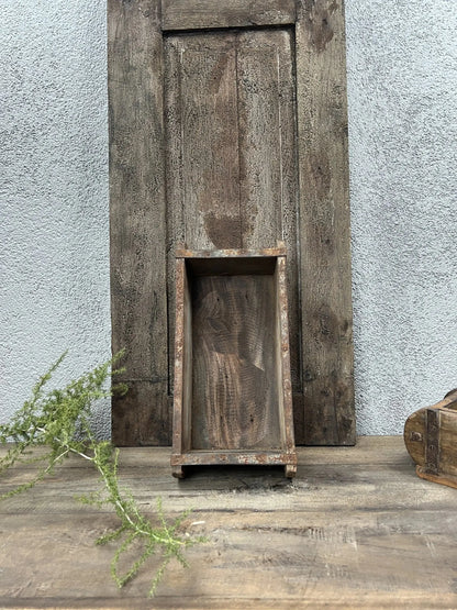 Wooden Stone Mold with 1 Compartment – ​​Old Weathered Wood