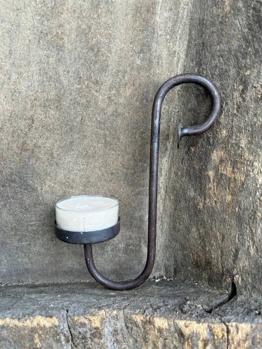 Teelichthalter, Teelichtlicht 6 cm. Länge 20 cm.