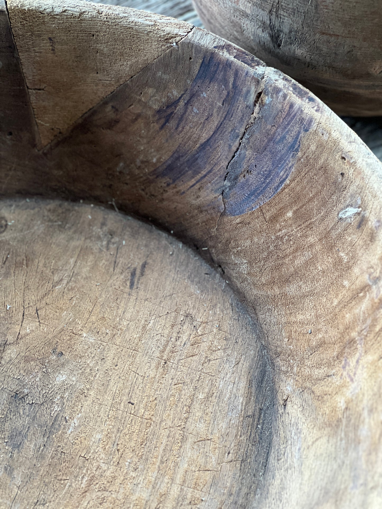 Old wooden bowl (4)