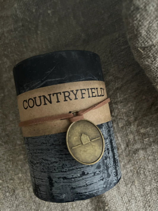 Stump candle countryfield available in black and beige