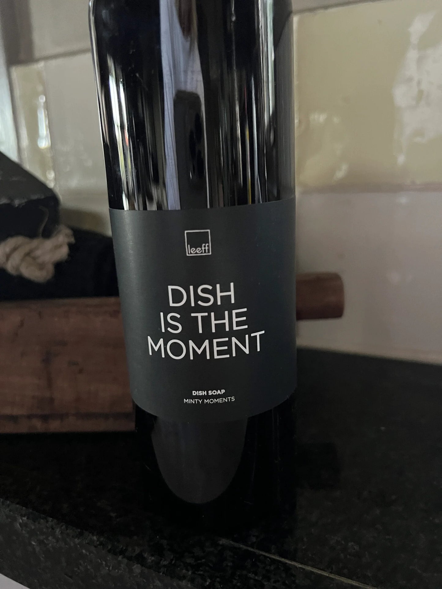 Washing up liquid "Dish is the moment"
